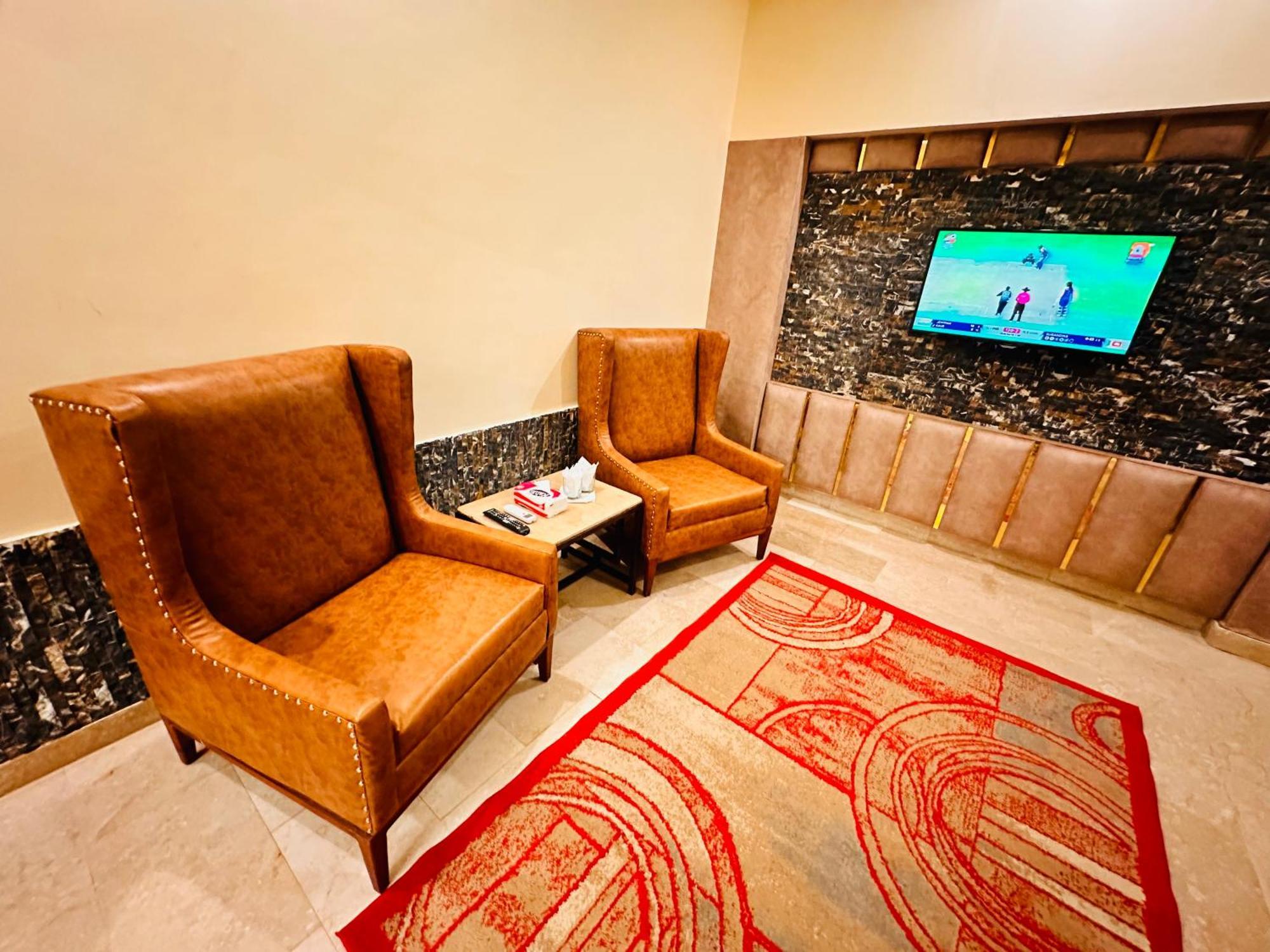 Blue Moon Residency Jinnah Super Islamabad Exterior foto